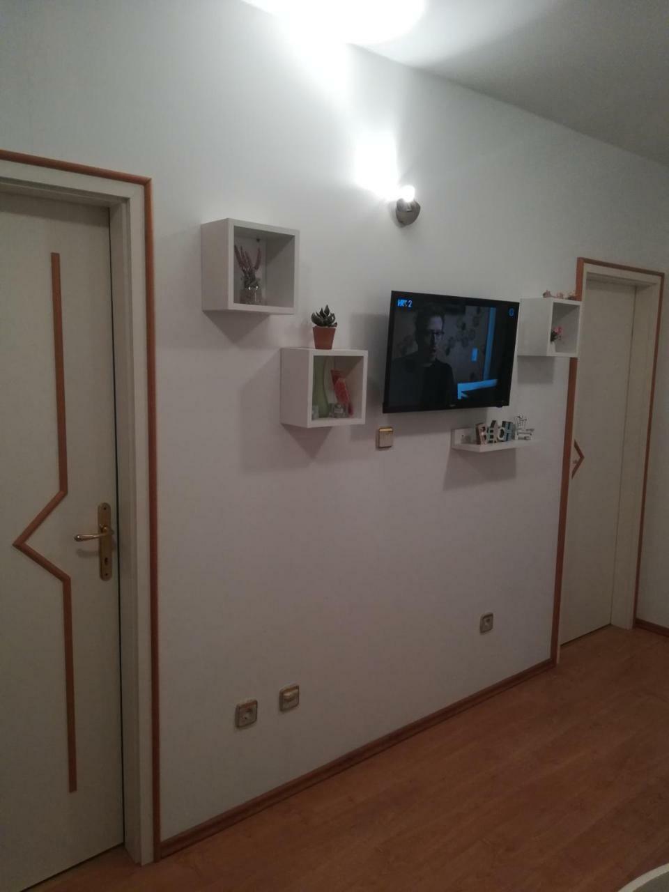 Apartman Loza Klek Eksteriør bilde